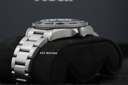 Tudor Pelagos 39MM 25407N Black Dial Titanium Box & Papers