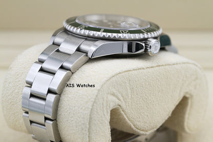 Rolex Submariner 16610LV 50th Anniversary Kermit D Serial Box & Papers
