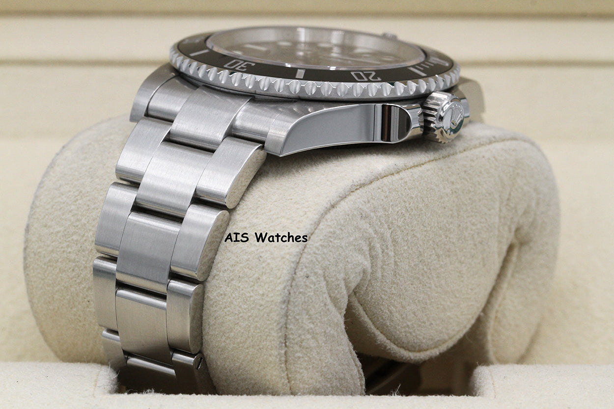 Rolex Submariner Ceramic No Date 124060 41MM 2022 Box & Papers