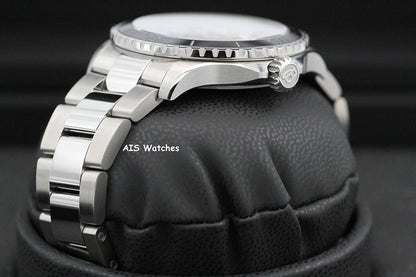 Breitling SuperOcean A17375211B1A1 Automatic Black Dial 42MM Box & Papers