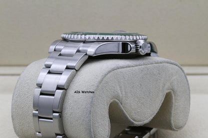 Rolex Submariner 116610LV HULK Green Dial and Ceramic Bezel 2012 Box & Paper
