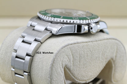 Rolex Submariner 116610LV HULK Green Dial and Ceramic Bezel 2016 Box & Paper