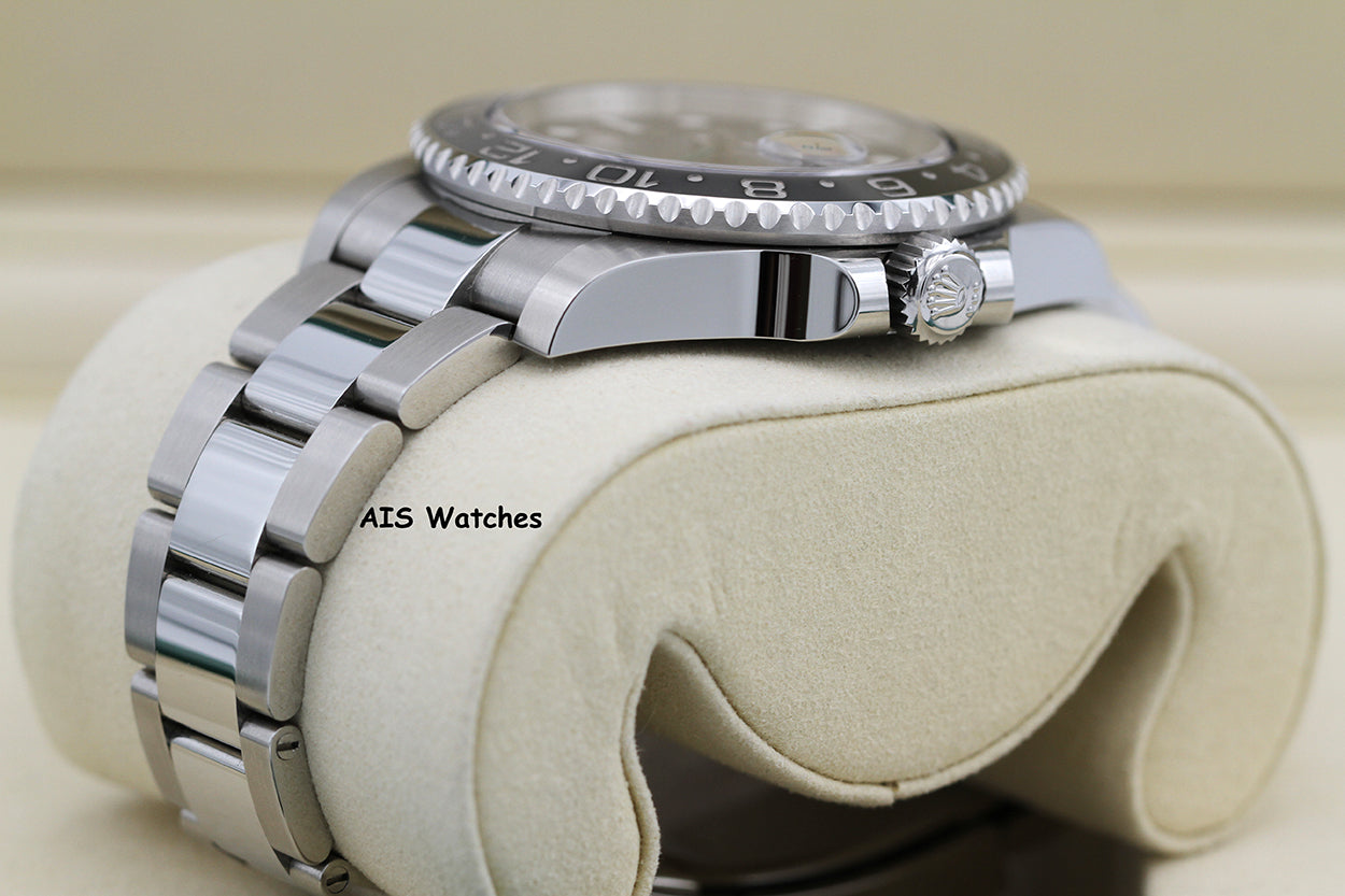 Rolex GMT Master II 126710GRNR Oyster Black / Grey Bezel Bruce Wayne B&P