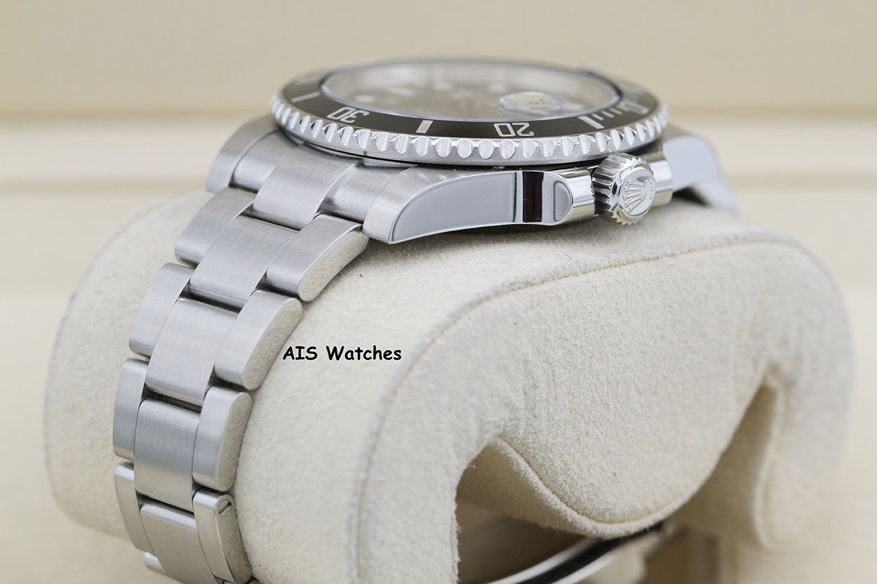 Rolex 116610LN Submariner Date 40MM Black Ceramic Bezel 2018 Box & Papers