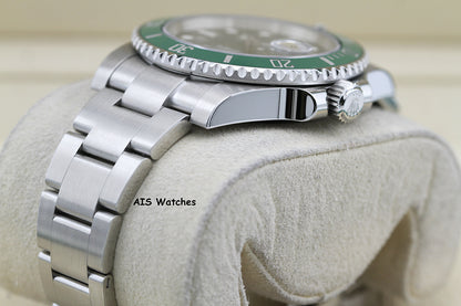 Rolex Submariner 116610LV HULK Green Dial and Ceramic Bezel 2016 Box & Paper