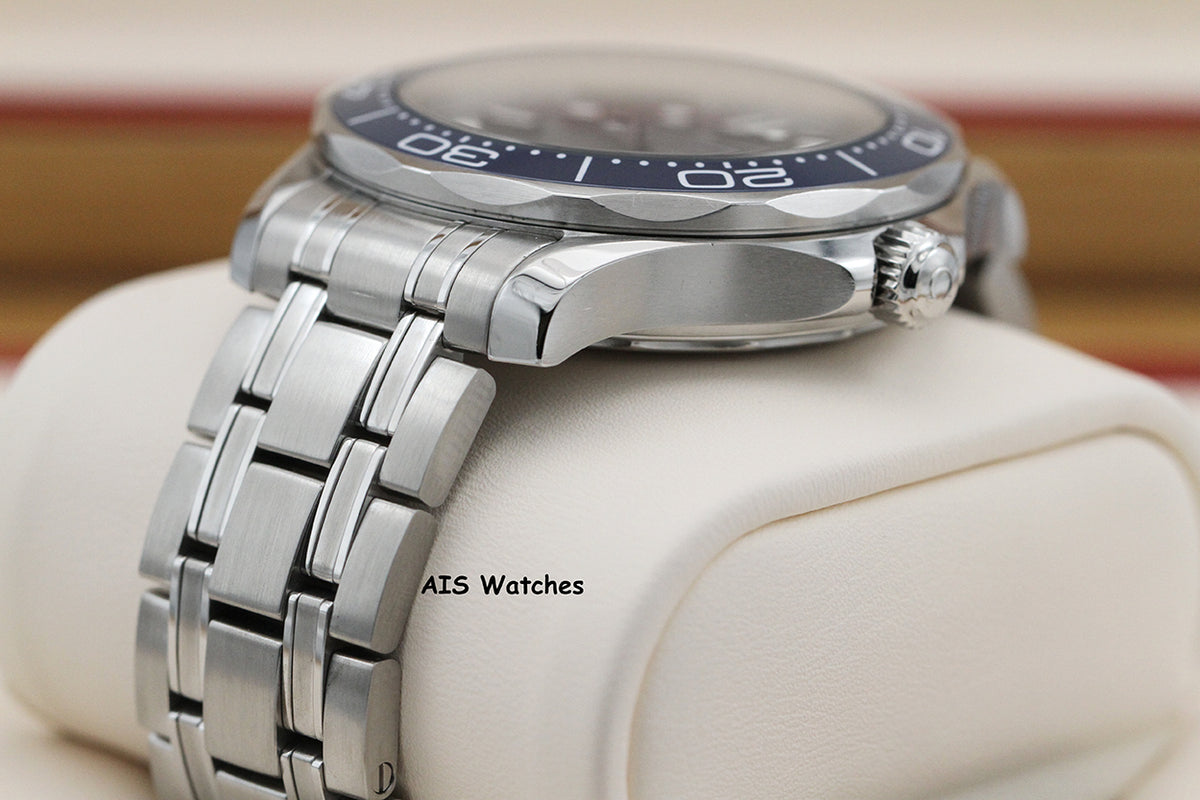 Omega Seamaster 300M SS 42MM Diver White Wave Dial 210.30.42.20.06.001 B&P