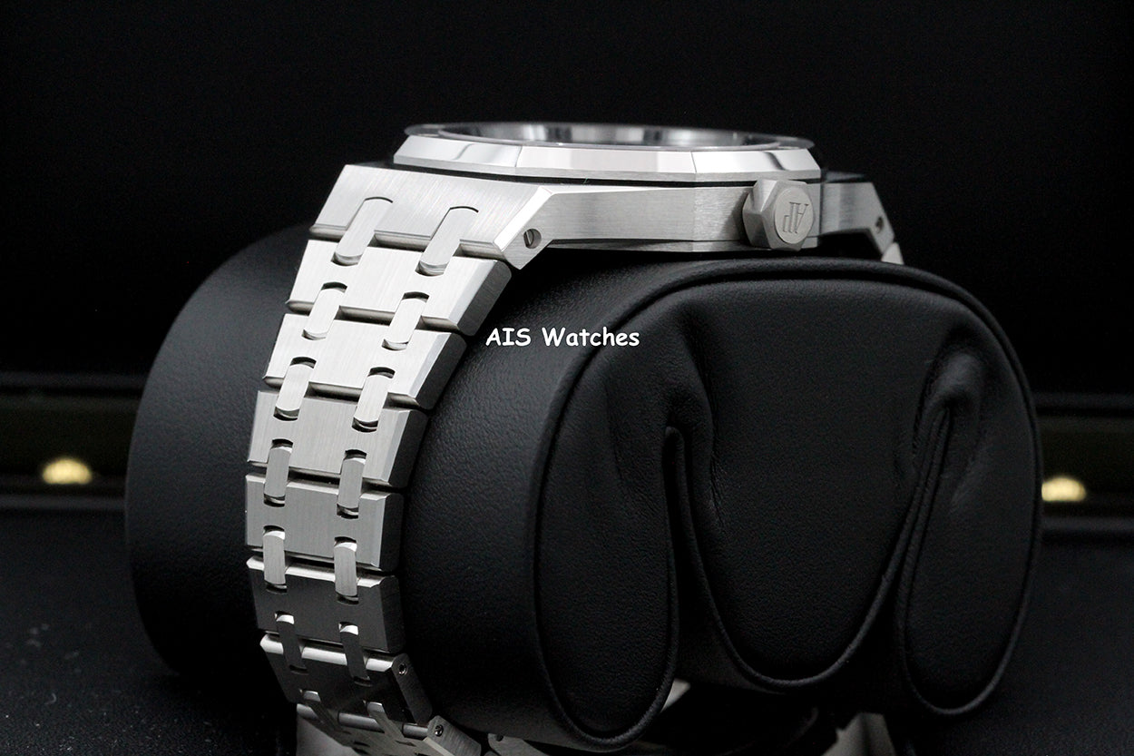 BNIB Audemars Piguet 15550ST Royal Oak Ice Blue Dial 37MM Box & Papers