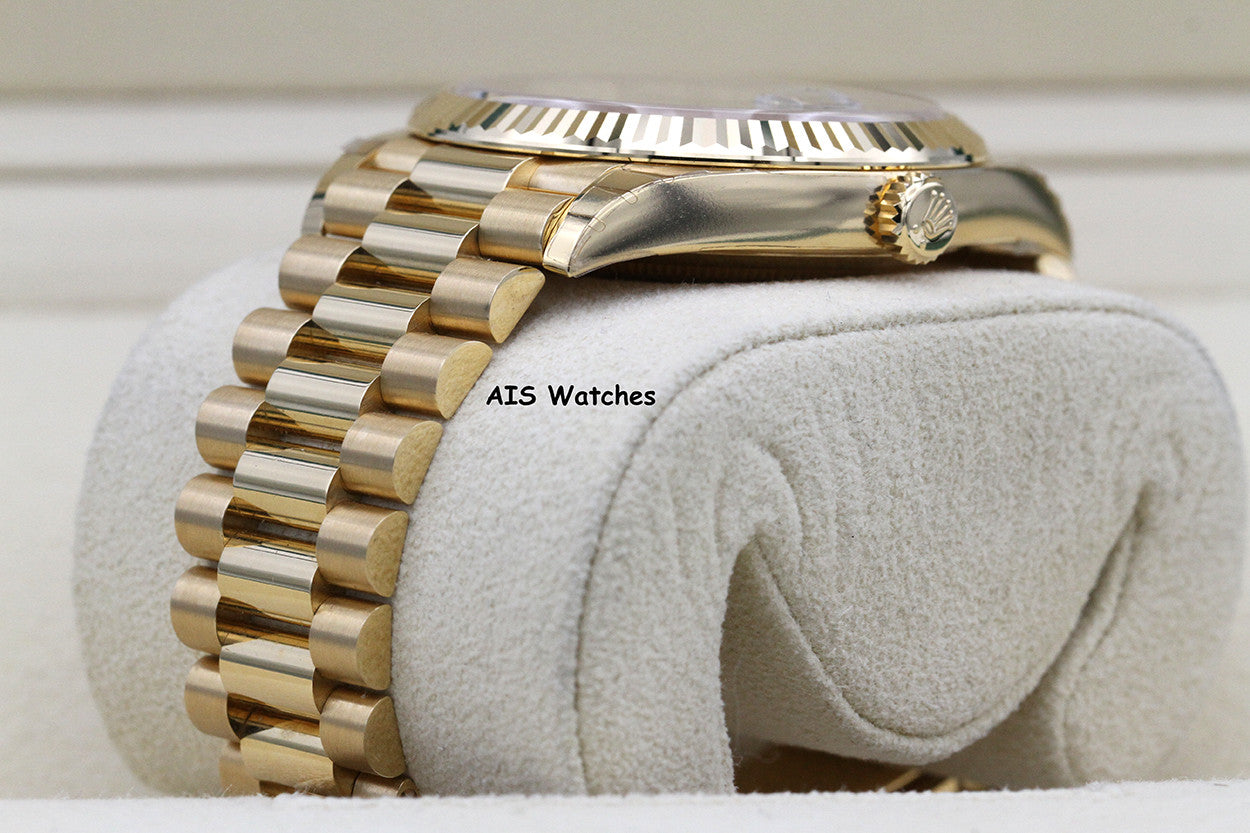BNIB Rolex 228238 DayDate 40MM DD40 Yellow Gold Green Roman Dial B&P