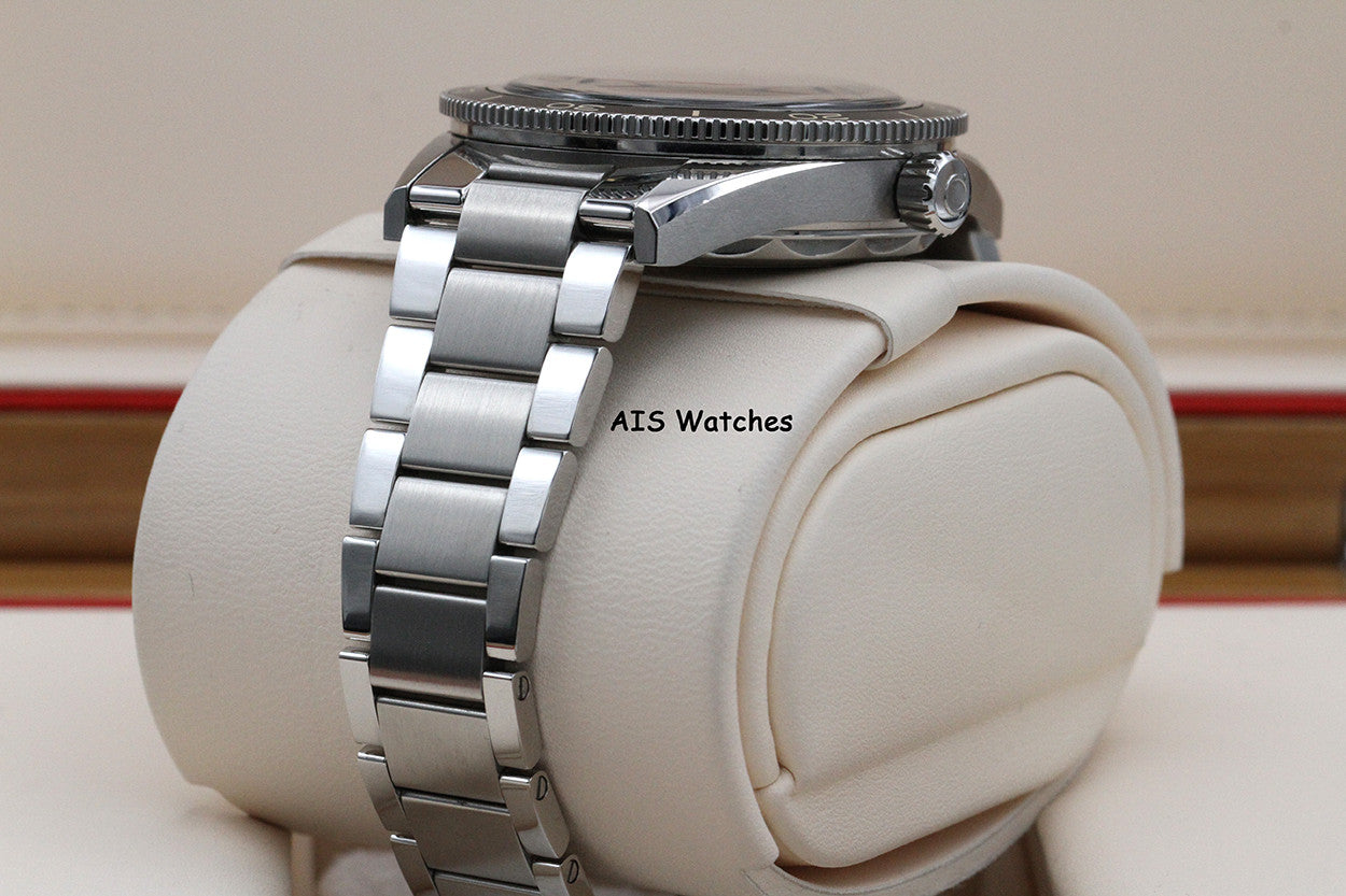 Omega Seamaster 300 Heritage Black Master Chrono 234.30.41.21.01.001 41MM 2023 B&P