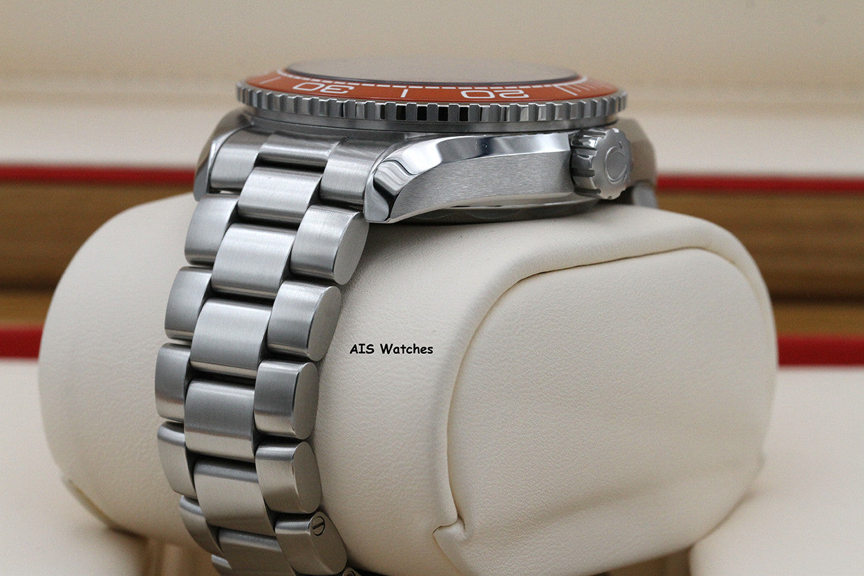 Omega Seamaster Planet Ocean 215.30.44.21.04.001 43.5MM Orange Bezel / White Dial BP