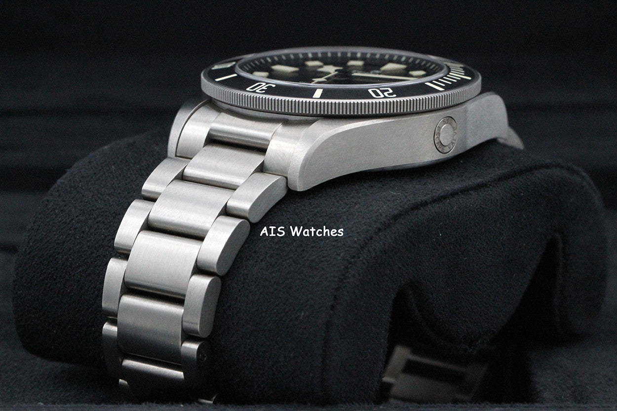 Tudor 25610TNL Pelagos Titanium LHD 42MM 2018 Box & Paper