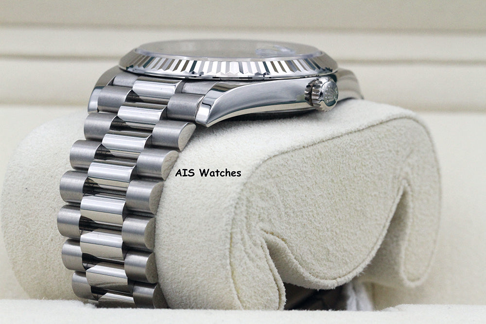 BNIB Rolex 228239 DayDate 40MM DD40 18K White Gold Olive Green Roman Dial B&P