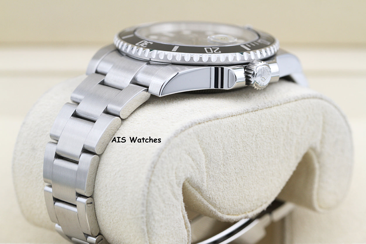 Rolex 116610LN Submariner Date 40MM Black Ceramic Bezel 2017 Box & Papers