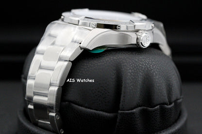 BNIB Breitling Avenger Automatic A17328101B1A1 Black Dial Bracelet SS 42MM B&P