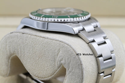 Rolex Submariner 116610LV HULK Green Dial and Ceramic Bezel 2016 Box & Paper