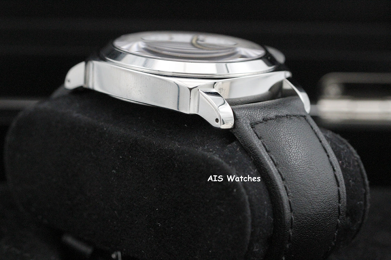 Panerai PAM 630 Luminor Base Logo White Dial 44MM B&P