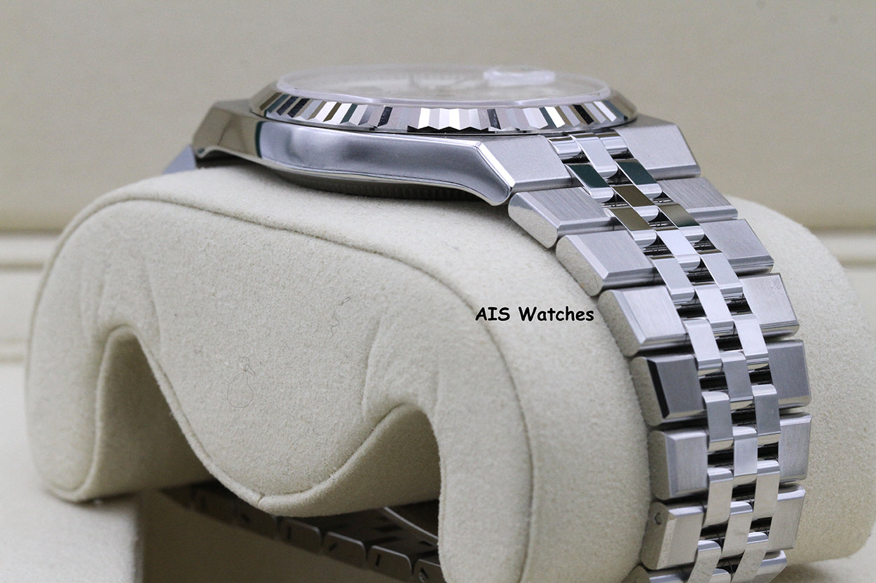 BNIB Rolex 127334 Land Dweller 40MM White Dial Stainless Steel Flat Jubilee B&P