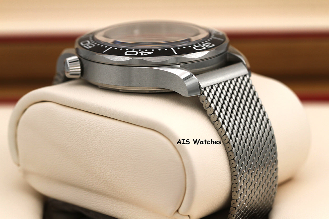 Omega Seamaster 300 Diver No Date 210.30.42.20.01.010 42MM Mesh Bracelet B&P