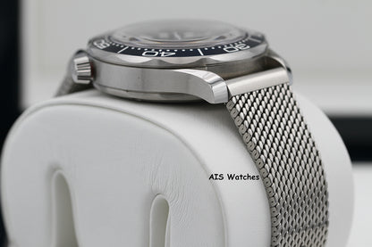 Omega Seamaster 300 Diver 007 James Bond 60th 210.30.42.20.03.002 42MM B&P