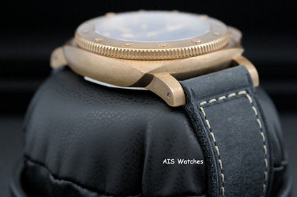 Panerai PAM 1074 Luminor Submersible 42 3 Days 42MM Box & Paper