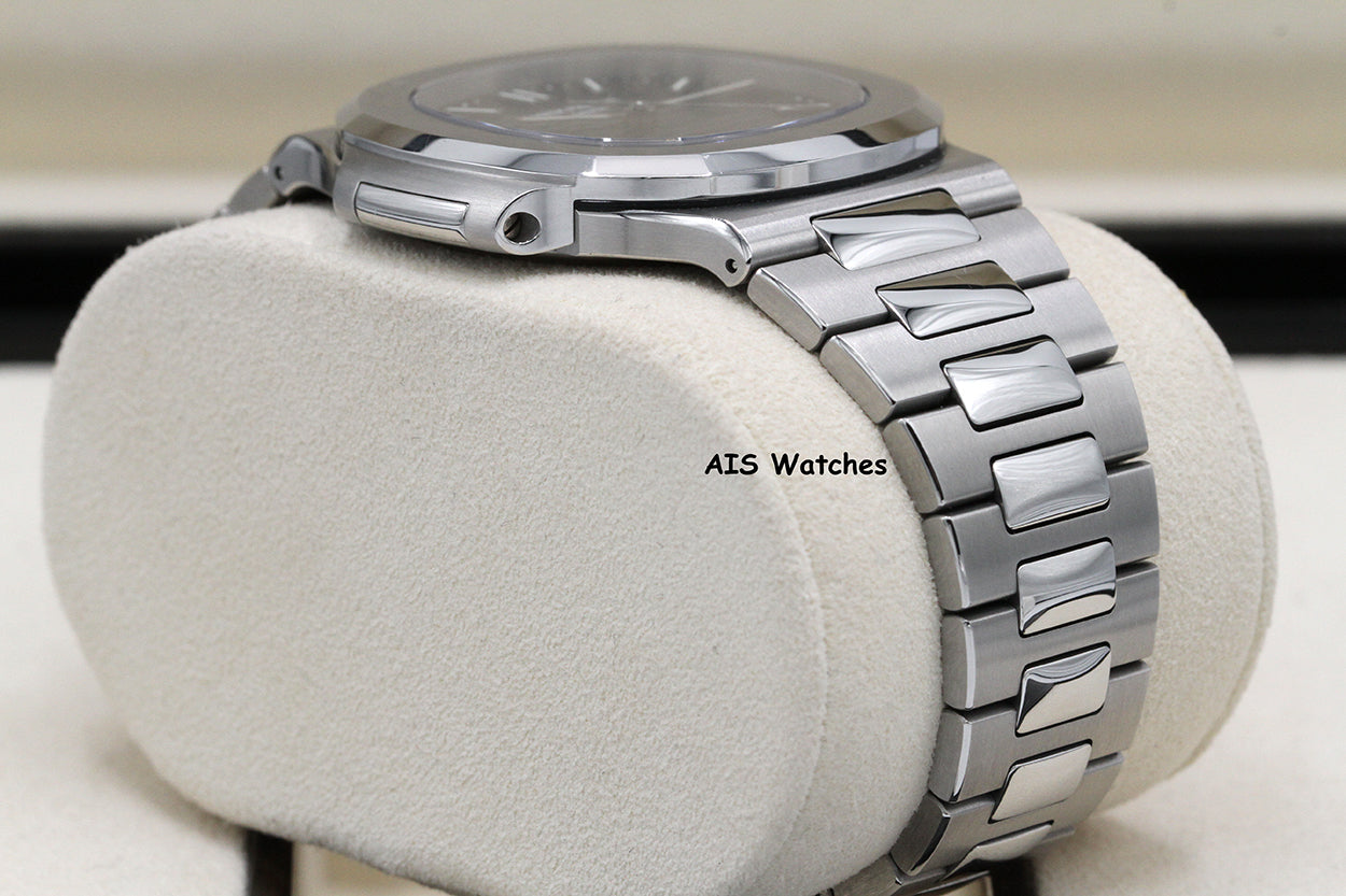 Patek Philippe Nautilus 5711/1A Blue Dial Stainless Steel with Box