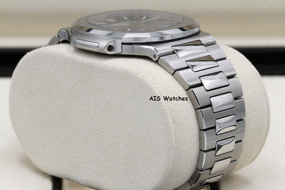 Patek Philippe Nautilus 5711/1A Blue Dial Stainless Steel with Box