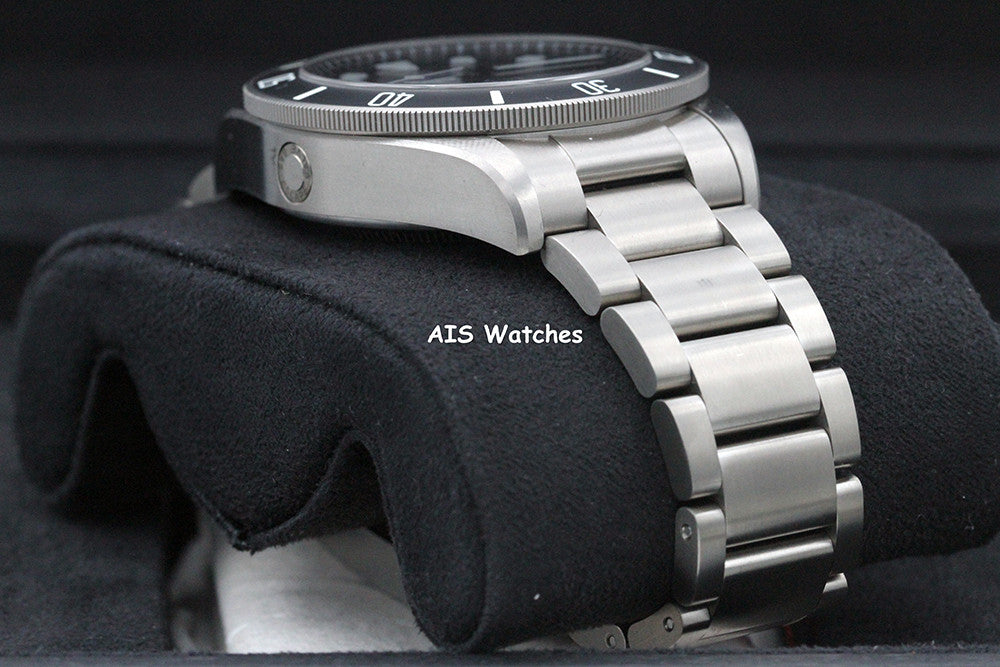 BNIB Tudor Pelagos 25600TN Black Dial Titanium Box & Papers - IN HOUSE MOVEMENT