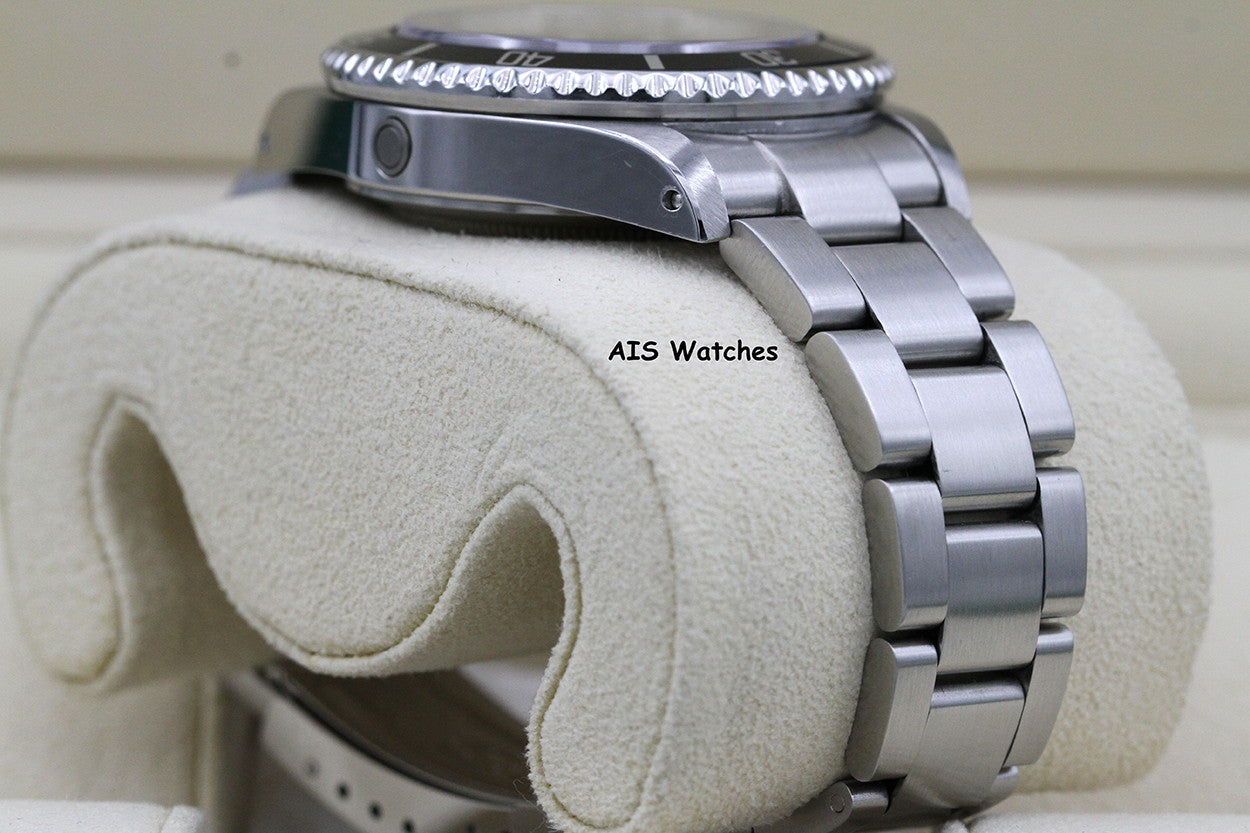 Rolex Sea Dweller 16660 TRIPLE 6 SD 8.3 Million Serial
