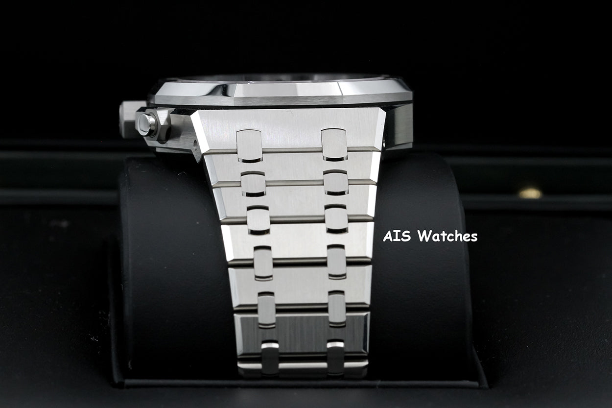 BNIB Audemars Piguet 26240ST 41MM Royal Oak Chronograph Blue Dial B&P
