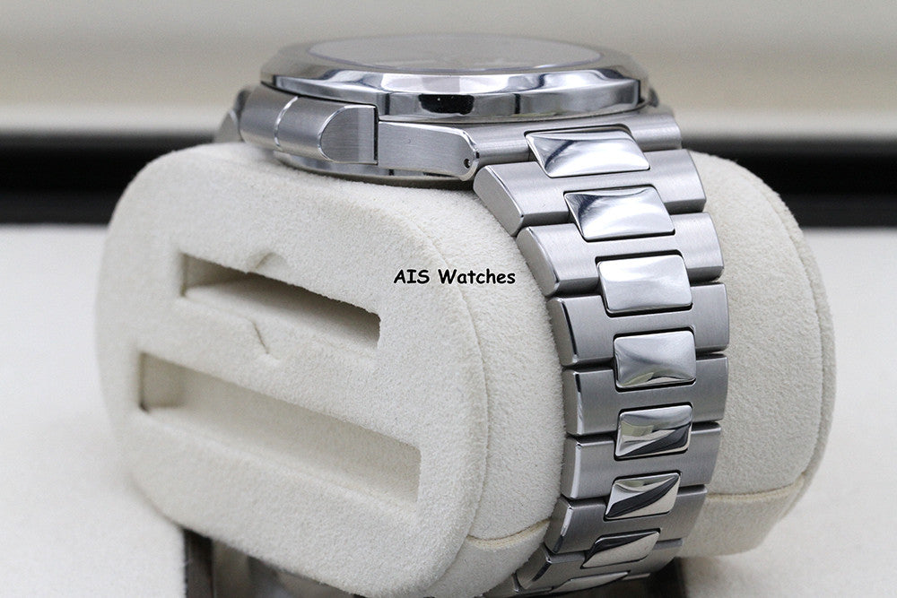Patek Philippe Nautilus 5990/1A Chronograph Travel Time Grey Dial Box & Paper