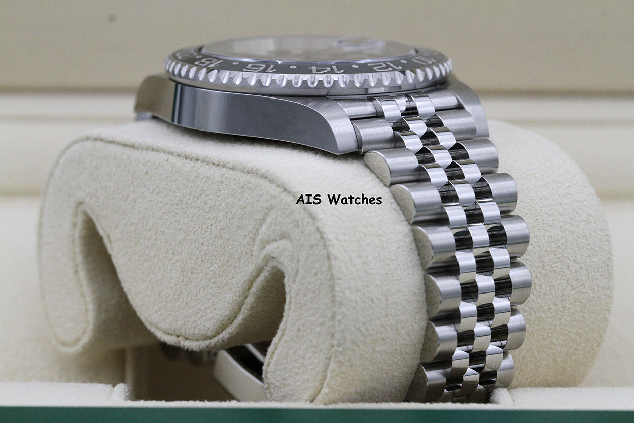BNIB Rolex GMT Master II 126710GRNR Jubilee Black / Grey Bezel Bruce Wayne B&P