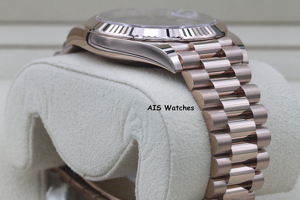BNIB Rolex 228235 DayDate 40MM DD40 Rose Gold Olive Green Roman Dial B&P