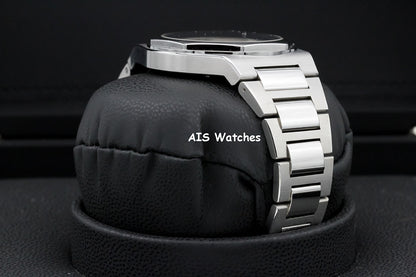Girard-Perregaux Laureato 81010-11-131-11A White Dial 42MM Box & Paper