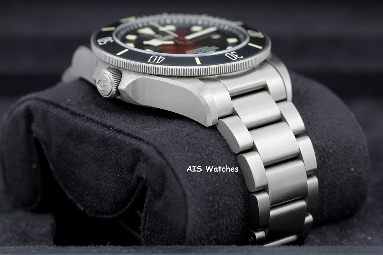 Tudor 25610TNL Pelagos Titanium LHD 42MM Box & Papers