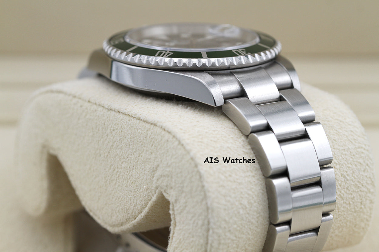 Rolex Submariner 16610LV 50th Anniversary Kermit D Serial Box & Papers