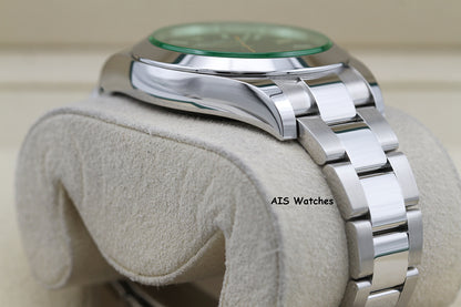 Rolex Milgauss 116400GV Black Dial / Green Crystal 2022 Box & Papers