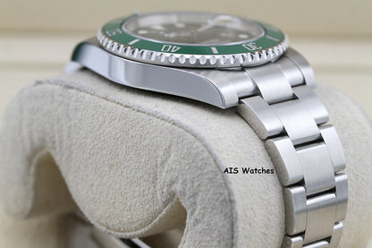 Rolex Submariner 116610LV HULK Green Dial and Ceramic Bezel 2016 Box & Paper