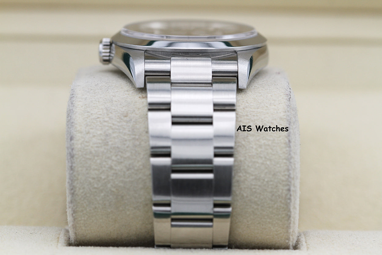 Rolex Explorer 114270 F Serial 36 MM with Papers