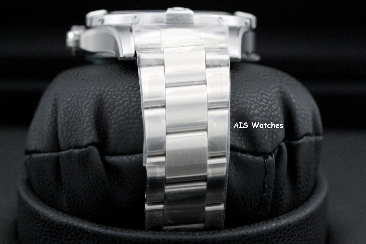 BNIB Breitling Avenger Automatic A17328101B1A1 Black Dial Bracelet SS 42MM B&P