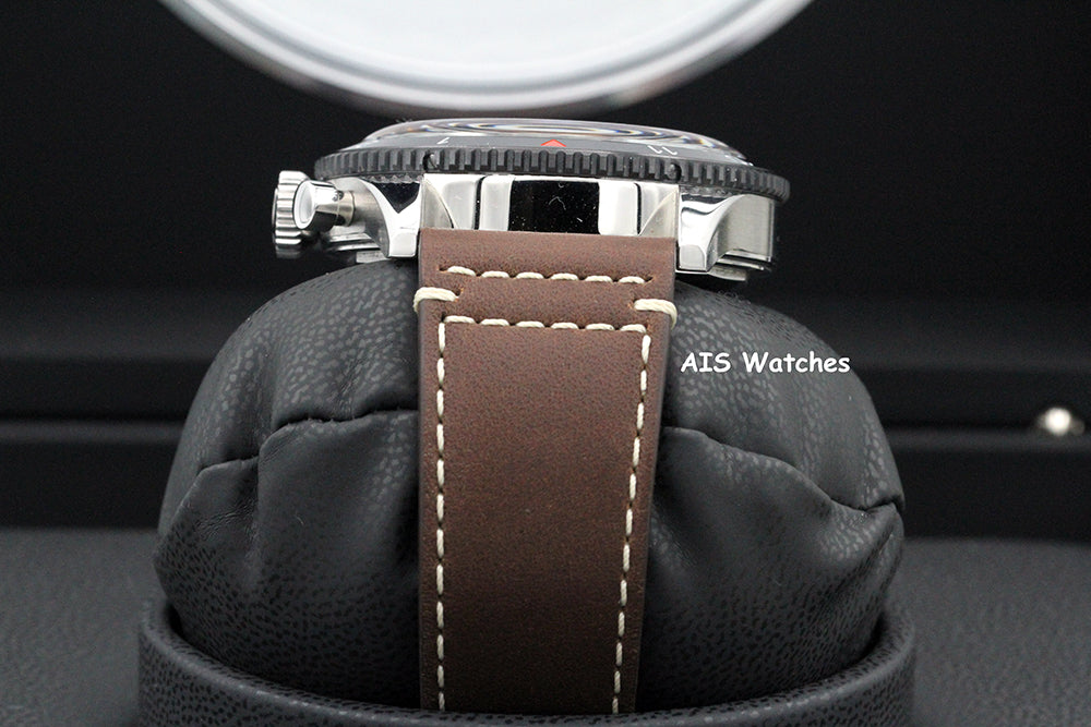 Breitling Super AVI B04 YB04451A1B1X1 Chronograph GMT 46 Mosquito Box & Papers