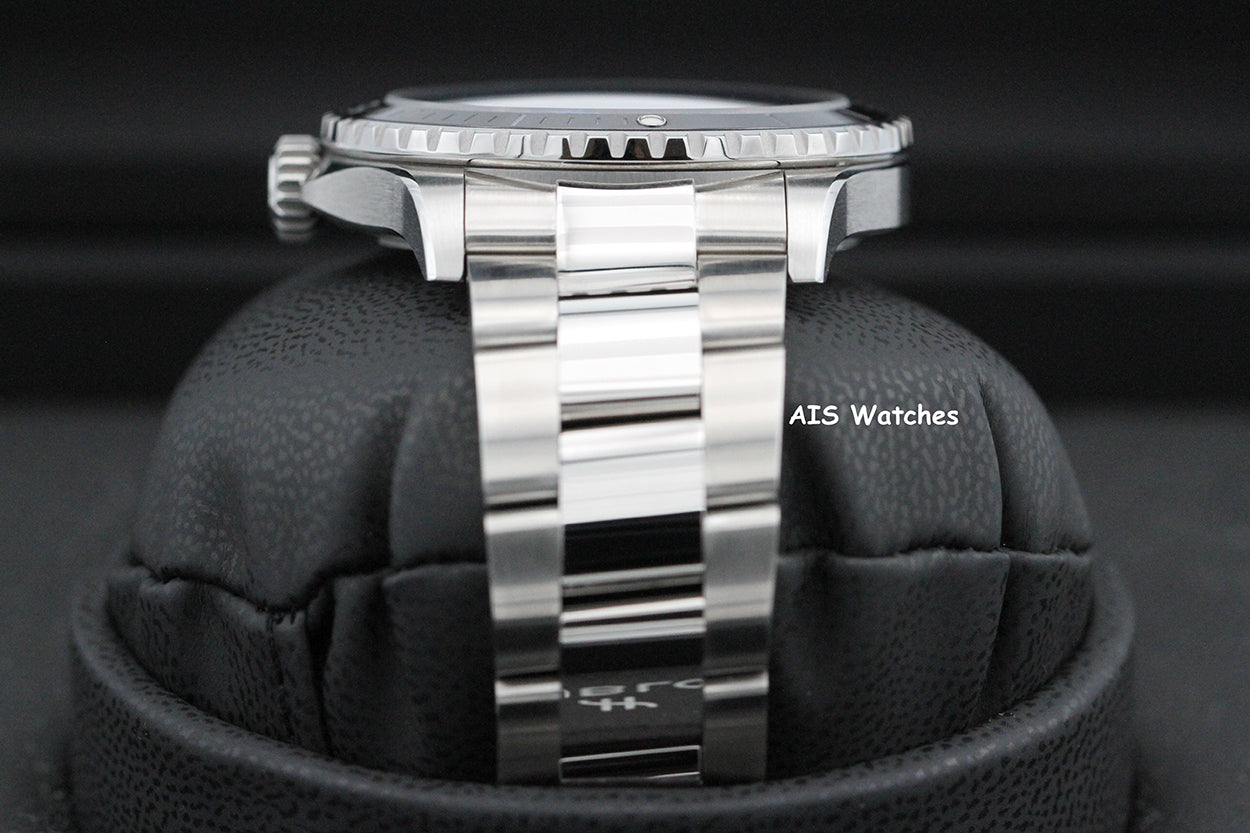Breitling SuperOcean A17375211B1A1 Automatic Black Dial 42MM Box & Papers