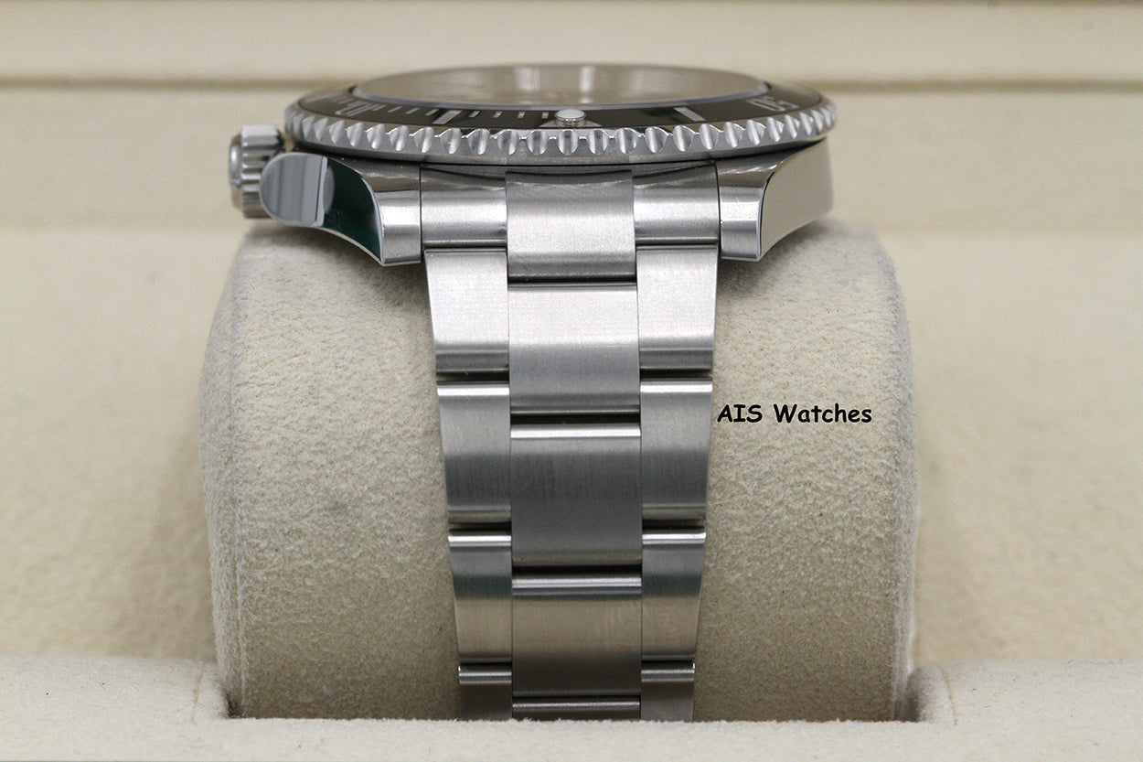 Rolex Submariner Ceramic No Date 124060 41MM 2022 Box & Papers