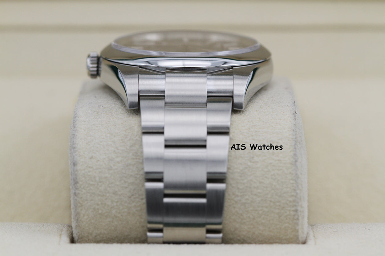 Rolex 114300 Oyster Perpetual 39MM Black Dial 2019 Box & Papers