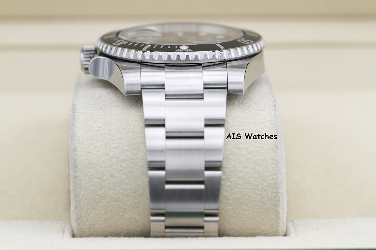 Rolex 116610LN Submariner Date 40MM Black Ceramic Bezel 2017 Box & Papers