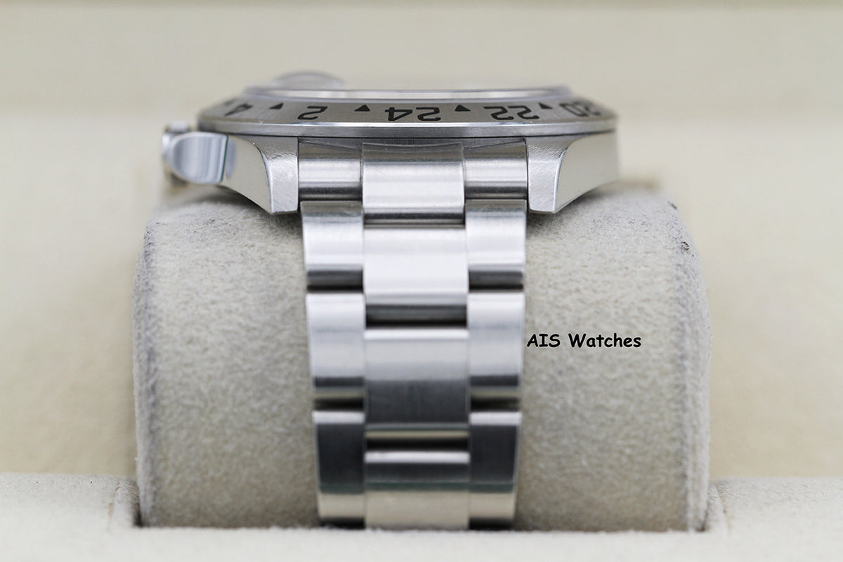 Rolex Explorer II 16570 Black Dial 40MM V Serial Box & Papers