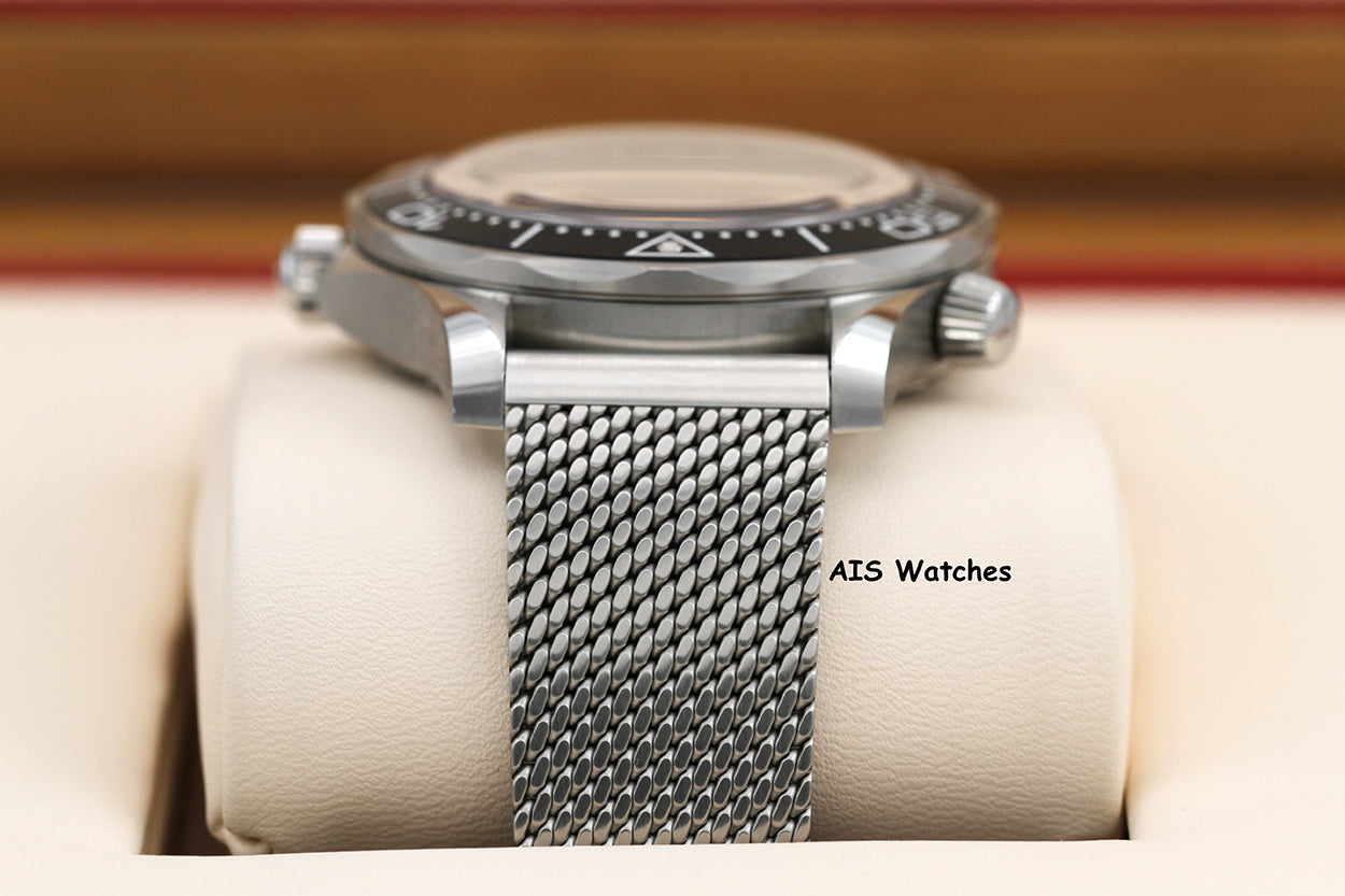 Omega Seamaster 300 Diver No Date 210.30.42.20.01.010 42MM Mesh Bracelet B&P