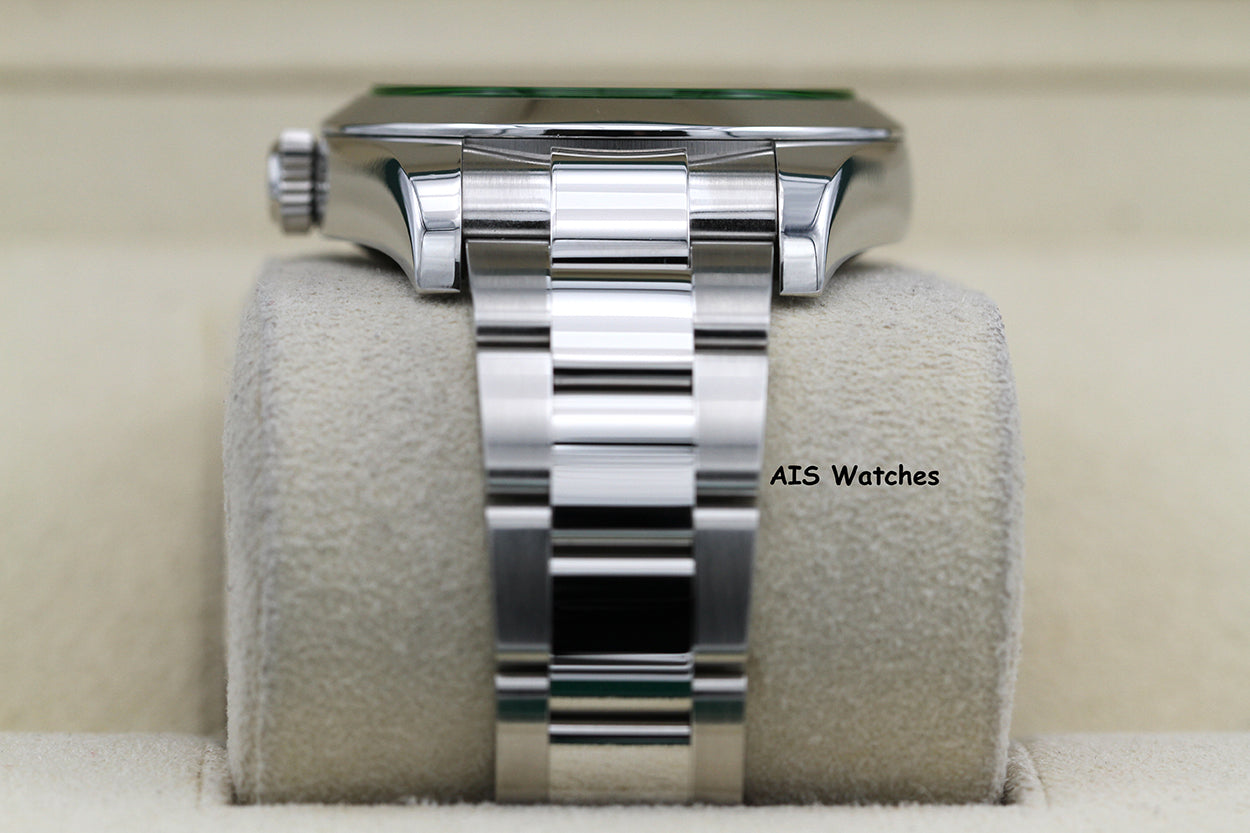 Rolex Milgauss Z-BLUE 116400GV Green Crystal Blue Dial 2017 Box & Papers