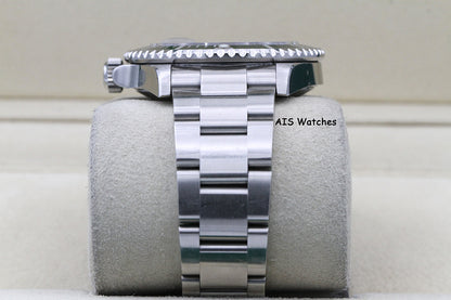 Rolex Submariner 16610LV 50th Anniversary Kermit Z Serial RSC/ Box & Papers