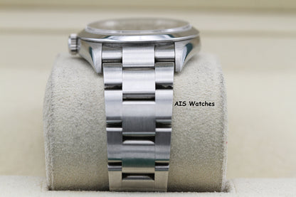 Rolex Explorer 114270 M Serial 36 MM with Papers
