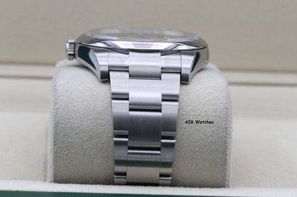 Rolex 114300 Oyster Perpetual 39MM Blue Dial 2018 Box & Papers